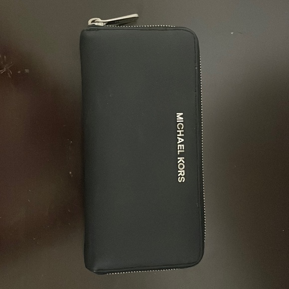 Michaels Kora Women Wallet - Picture 1 of 1